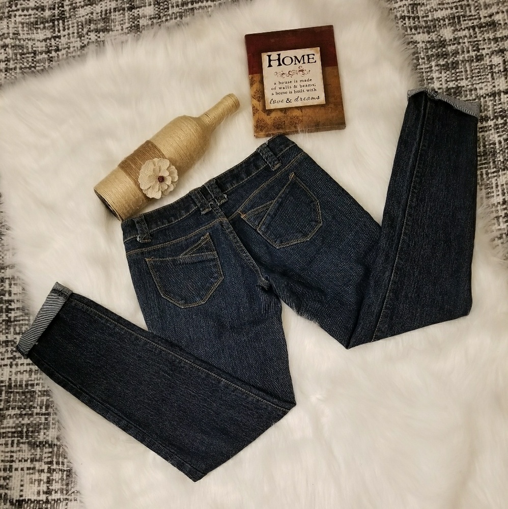 🌻🌺🌻BLUE ASPHALT CUFFED ANKLE SKINNY JEANS!! - Picture 2 of 4